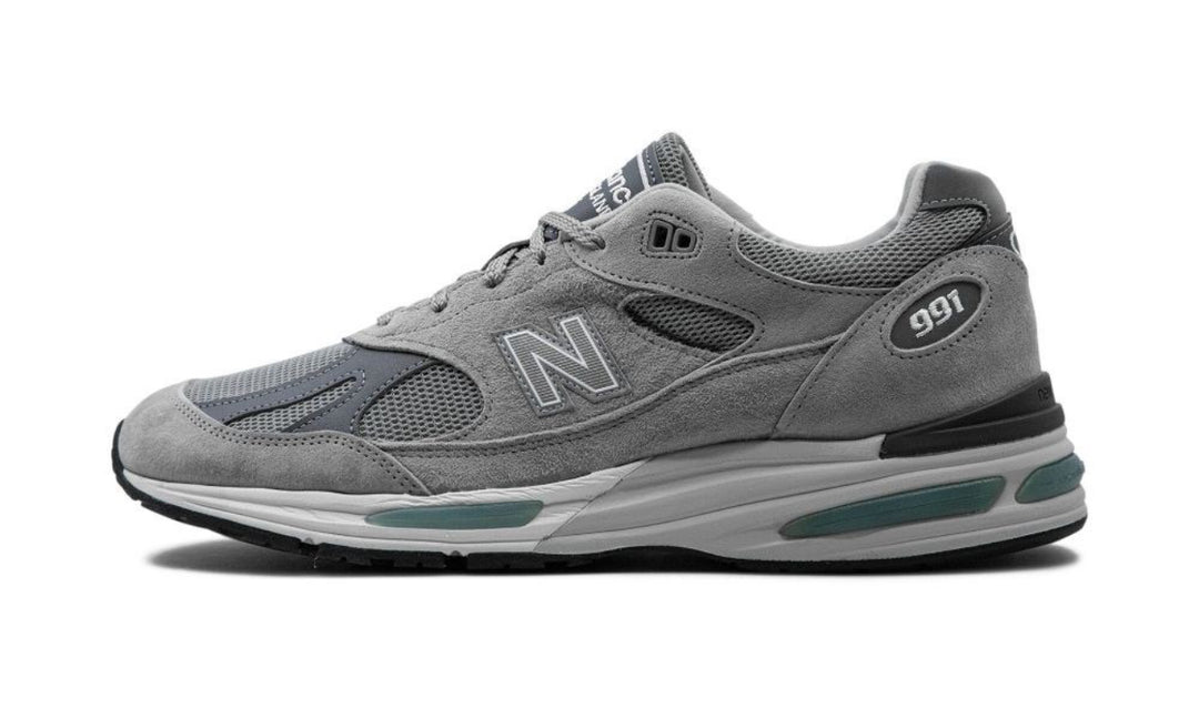 NEW BALANCE
NEW BALANCE SNEAKERS MADE IN THE UK 991